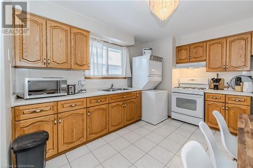 78 Linnwood Avenue, Cambridge, ON - Indoor Photo Showing Kitchen With Double Sink