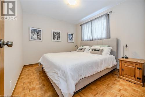 78 Linnwood Avenue, Cambridge, ON - Indoor Photo Showing Bedroom