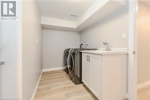 78 Linnwood Avenue, Cambridge, ON - Indoor Photo Showing Laundry Room