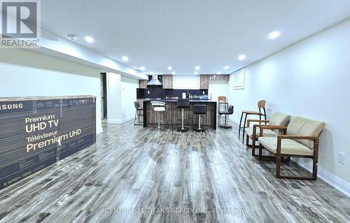 40 Hill Crescent, Toronto, ON - Indoor