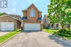 1157 CHARMINSTER CRESCENT  Mississauga, ON L5V 1P9