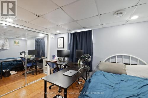 74 Barker Street, London, ON - Indoor Photo Showing Bedroom