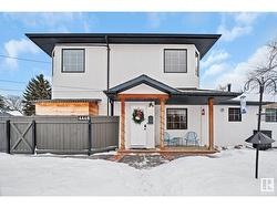 4448 114 AV NW  Edmonton, AB T5W 0T3