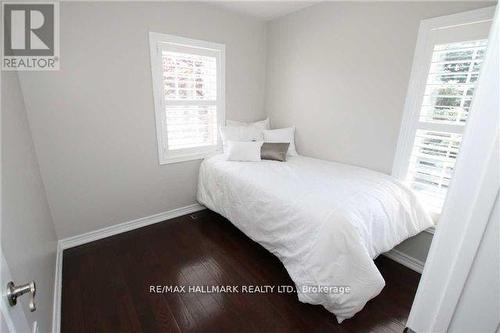 6873 Shade House Court, Mississauga, ON - Indoor Photo Showing Bedroom