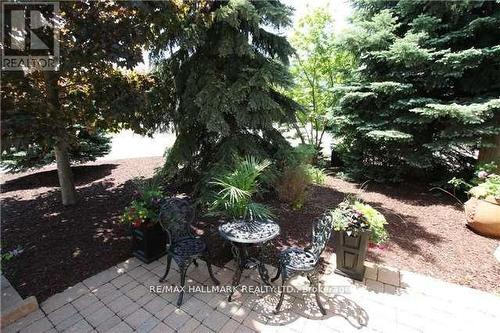 6873 Shade House Court, Mississauga, ON - Outdoor