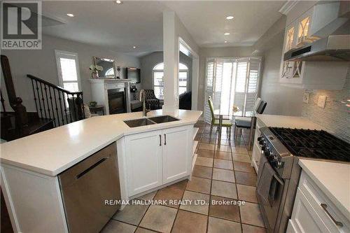 6873 Shade House Court, Mississauga, ON - Indoor Photo Showing Kitchen With Double Sink