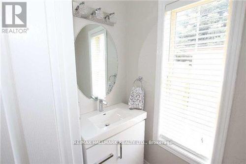 6873 Shade House Court, Mississauga, ON - Indoor Photo Showing Bathroom