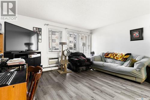 105 2275 Mcintyre Street, Regina, SK - Indoor Photo Showing Living Room