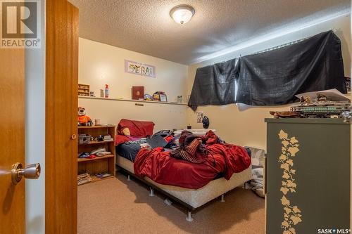 109 Simpson Road, Regina, SK - Indoor Photo Showing Bedroom