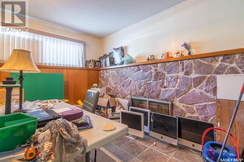 109 Simpson Road, Regina, SK - Indoor