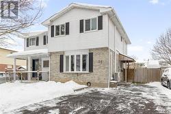 37 CONNELLY DRIVE  Kitchener, ON N2N 2T7