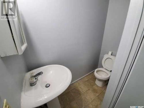 4150 Castle Road, Regina, SK - Indoor Photo Showing Bathroom