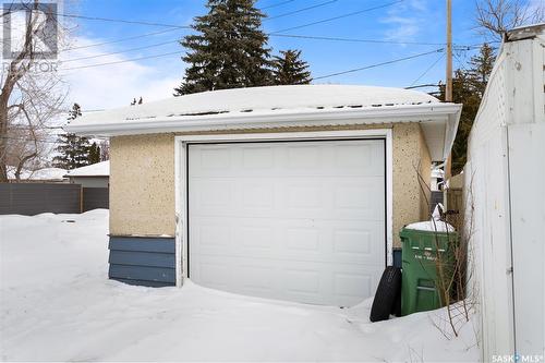 419 Mcintosh Street N, Regina, SK - Outdoor With Exterior