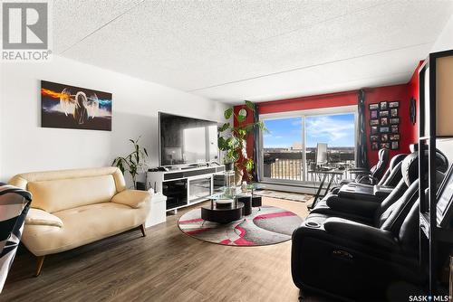 905 3520 Hillsdale Street, Regina, SK - Indoor Photo Showing Living Room