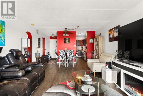 905 3520 Hillsdale Street, Regina, SK - Indoor Photo Showing Living Room