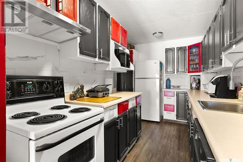 905 3520 Hillsdale Street, Regina, SK - Indoor Photo Showing Kitchen