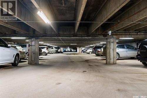 905 3520 Hillsdale Street, Regina, SK - Indoor Photo Showing Garage