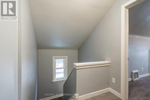 219 Rodgers Road, Hamilton, ON - Indoor Photo Showing Other Room