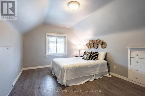 219 Rodgers Road, Hamilton, ON - Indoor Photo Showing Bedroom