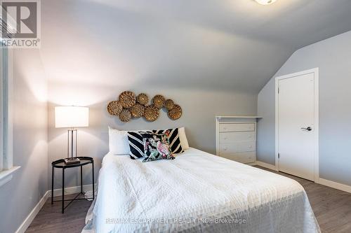 219 Rodgers Road, Hamilton, ON - Indoor Photo Showing Bedroom