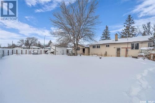 3519 6Th Avenue N, Regina, SK - Outdoor