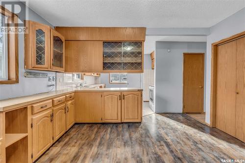 3519 6Th Avenue N, Regina, SK - Indoor Photo Showing Kitchen