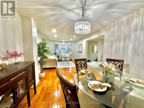 1613 Stillriver Crescent, Mississauga, ON - Indoor Photo Showing Dining Room