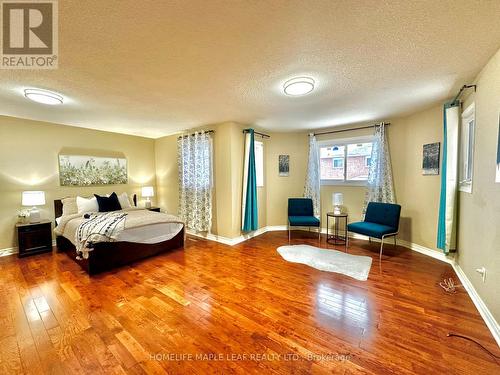 1613 Stillriver Crescent, Mississauga, ON - Indoor Photo Showing Bedroom