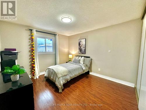 1613 Stillriver Crescent, Mississauga, ON - Indoor Photo Showing Bedroom