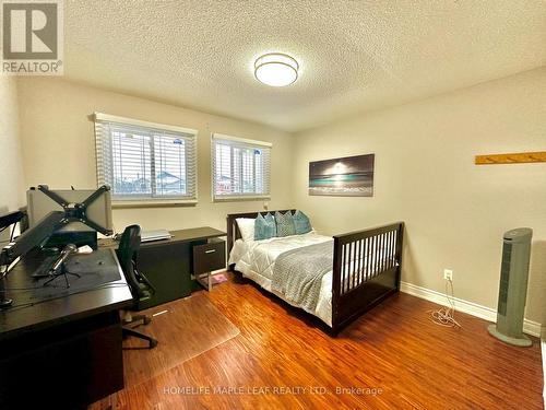 1613 Stillriver Crescent, Mississauga, ON - Indoor Photo Showing Bedroom