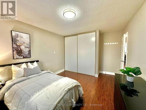 1613 Stillriver Crescent, Mississauga, ON - Indoor Photo Showing Bedroom