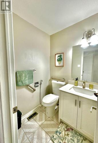 1613 Stillriver Crescent, Mississauga, ON - Indoor Photo Showing Bathroom