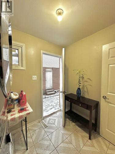 1613 Stillriver Crescent, Mississauga, ON - Indoor Photo Showing Other Room