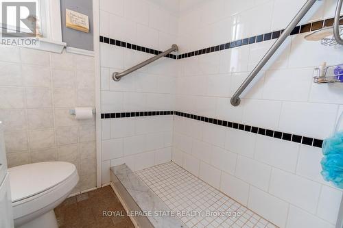 539 Mohawk Road W, Hamilton, ON - Indoor Photo Showing Bathroom