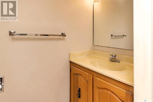 218 Plainsview Drive, Regina, SK - Indoor Photo Showing Bathroom