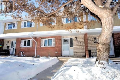 218 Plainsview Drive, Regina, SK - Outdoor With Facade