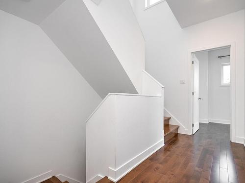 Hall - 7654Z Rue Bouvier, Montréal (Lasalle), QC 