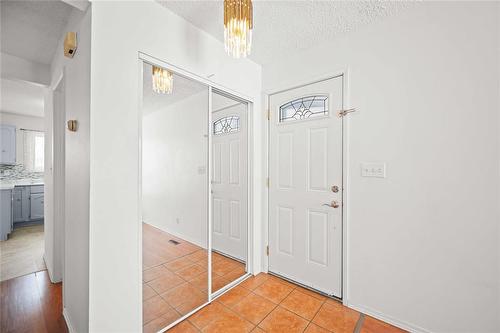 113 Kinver Avenue, Winnipeg, MB - Indoor Photo Showing Other Room