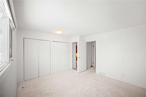 113 Kinver Avenue, Winnipeg, MB - Indoor Photo Showing Other Room