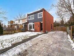 2392 Maryvale Crt  Burlington, ON L7P 2P2