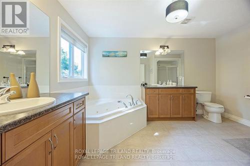 1519 Privet Place, London, ON - Indoor Photo Showing Bathroom