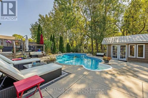 1519 Privet Place, London, ON - Outdoor With In Ground Pool