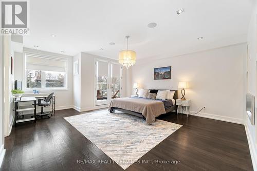 685 Montbeck Crescent, Mississauga, ON - Indoor Photo Showing Bedroom