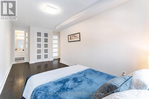 685 Montbeck Crescent, Mississauga, ON - Indoor Photo Showing Bedroom