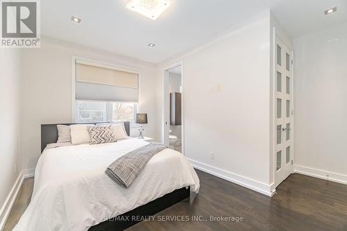 685 Montbeck Crescent, Mississauga, ON - Indoor Photo Showing Bedroom