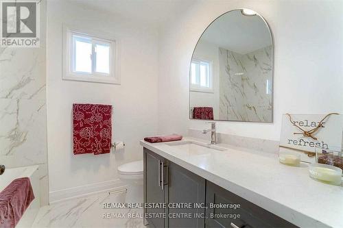 550 Meadows Boulevard, Mississauga, ON - Indoor Photo Showing Bathroom