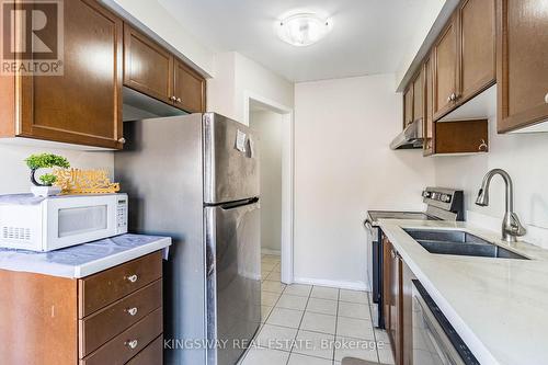 5821 Tiz Road, Mississauga, ON - Indoor Photo Showing Kitchen With Double Sink