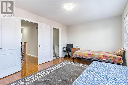 5821 Tiz Road, Mississauga, ON - Indoor Photo Showing Bedroom