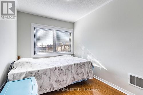 5821 Tiz Road, Mississauga, ON - Indoor Photo Showing Bedroom