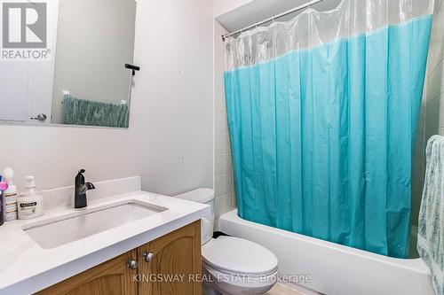 5821 Tiz Road, Mississauga, ON - Indoor Photo Showing Bathroom